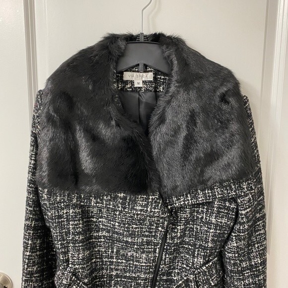 VIA SPIGA Women's Faux Fur Boucle Tweed Belted Coat. Black Tweed. Medium. Chic - Picture 5 of 14